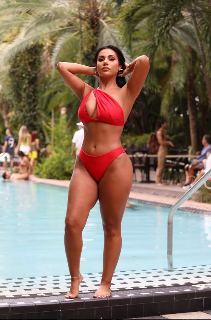 Yasmin Bottom